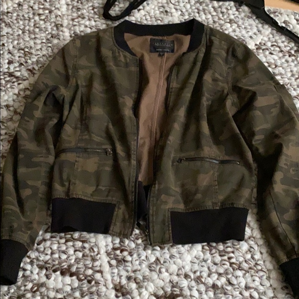 Cameo jacket